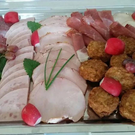 Konukevi Am Dorfanger 3*